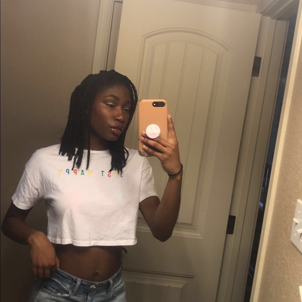 Meet your Posher, Kelyia